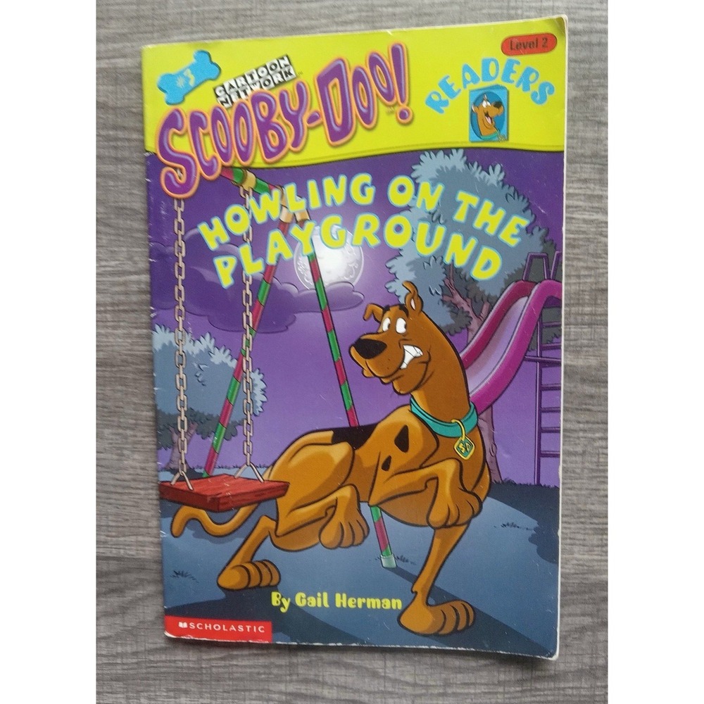 Scooby Doo! "Howling On The Playground" paperback‎ book